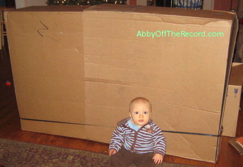 TVbox Baby and giant flatscreen TV box