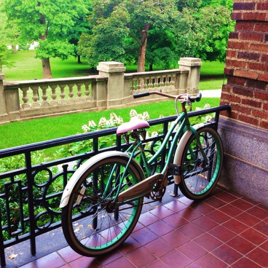 Cool bike I saw at Blog U